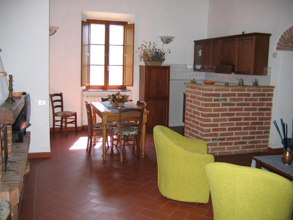 رابولانو تيرمي Podere La Chiusella B&B الغرفة الصورة